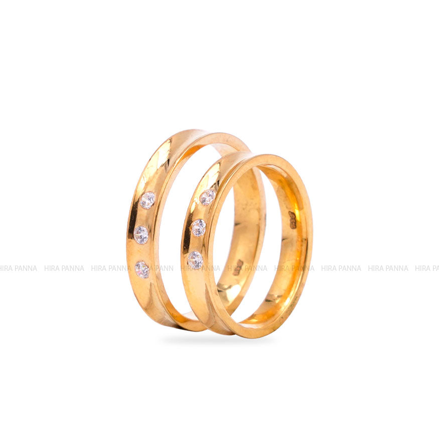 Karatcart Golden Titanium Elegant King and Queen Couple Band Ring for Men  and Women : Amazon.in: Jewellery